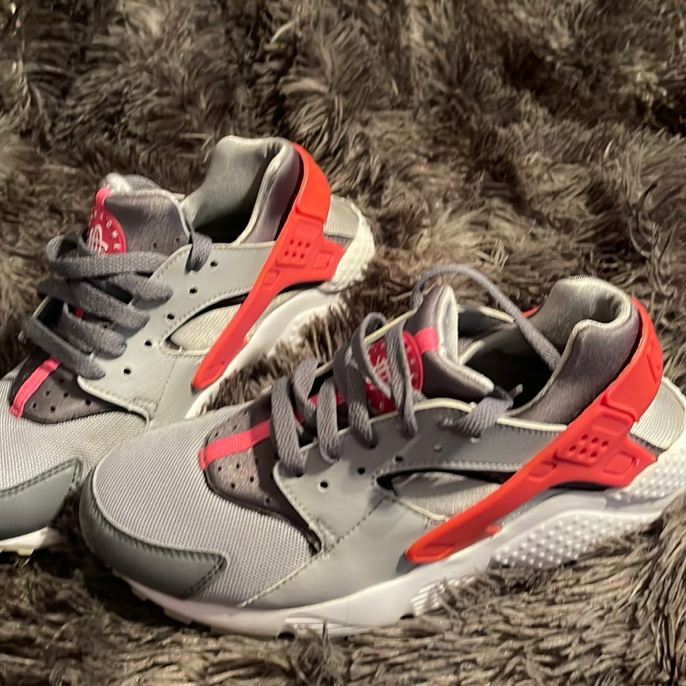 Nikes Pink and Grey